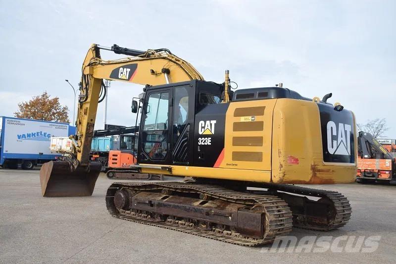 CAT 323E-stock id2 Koparki gąsienicowe