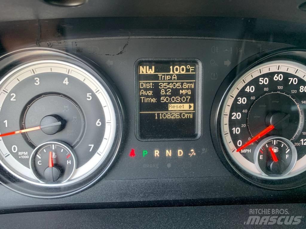 RAM 3500 TRADESMAN Ciężarówki typu Platforma / Skrzynia