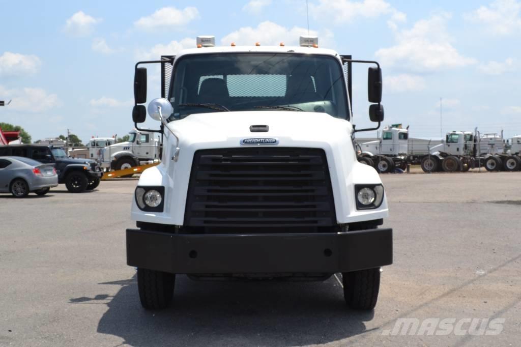 Freightliner 114SD Ciężarówki typu Platforma / Skrzynia