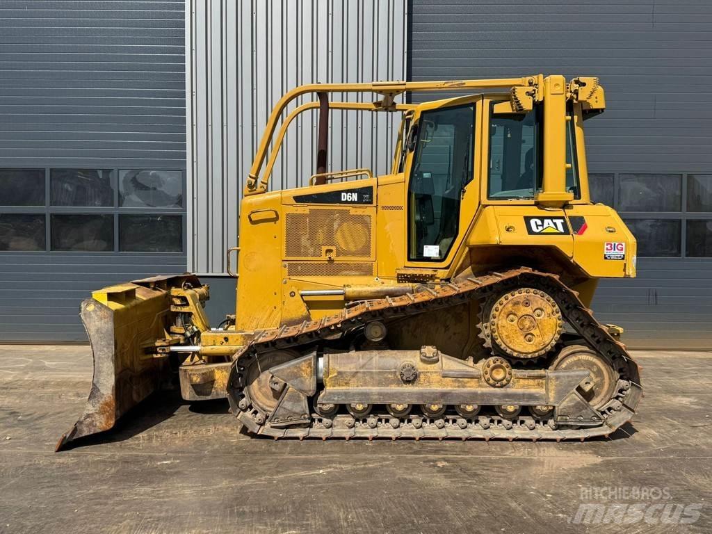 CAT D6N XL Spycharki gąsienicowe