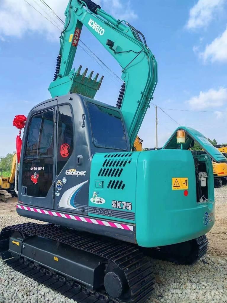 Kobelco SK 75 Koparki gąsienicowe