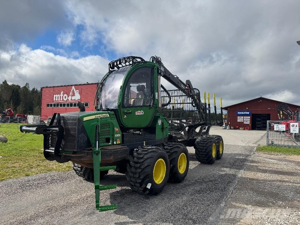 John Deere 810 E Forwardery