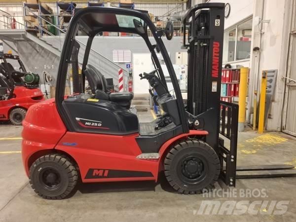 Manitou MI25D Wózki widłowe terenowe
