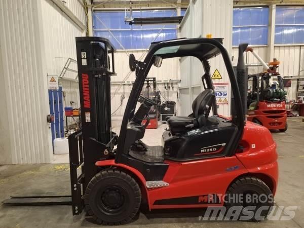 Manitou MI25D Wózki widłowe terenowe