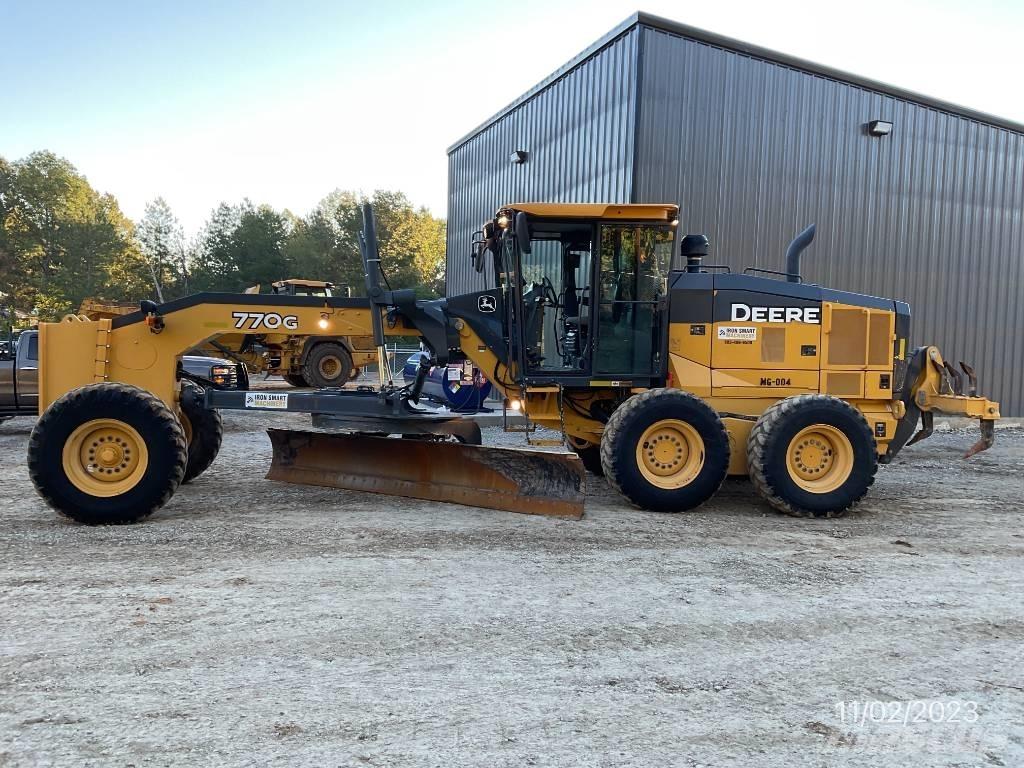 John Deere 770 G Równiarki