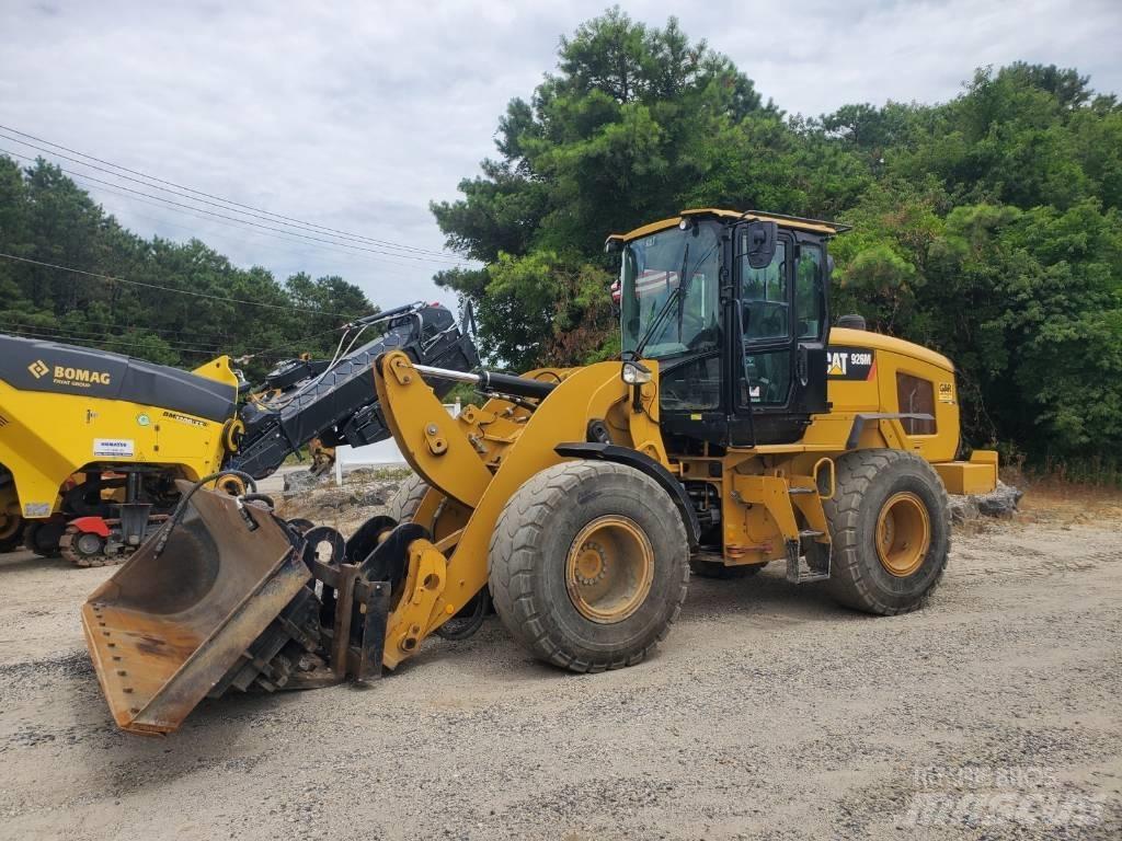 CAT 926M Ładowarki kołowe