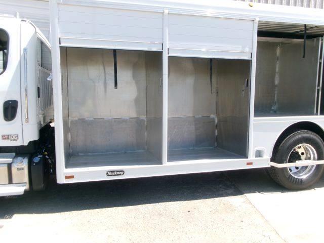 Freightliner M2 Samochody do transportu napojów