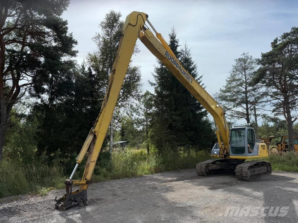 New Holland E 215 Koparki z długim ramieniem