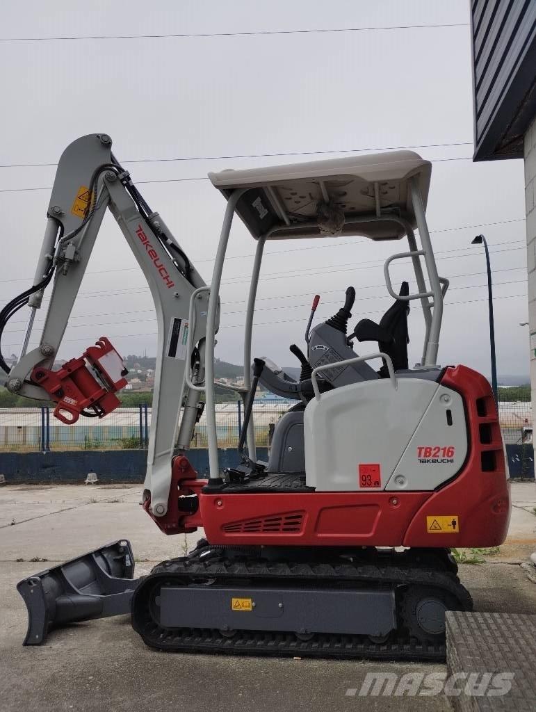 Takeuchi TB 216 Minikoparki