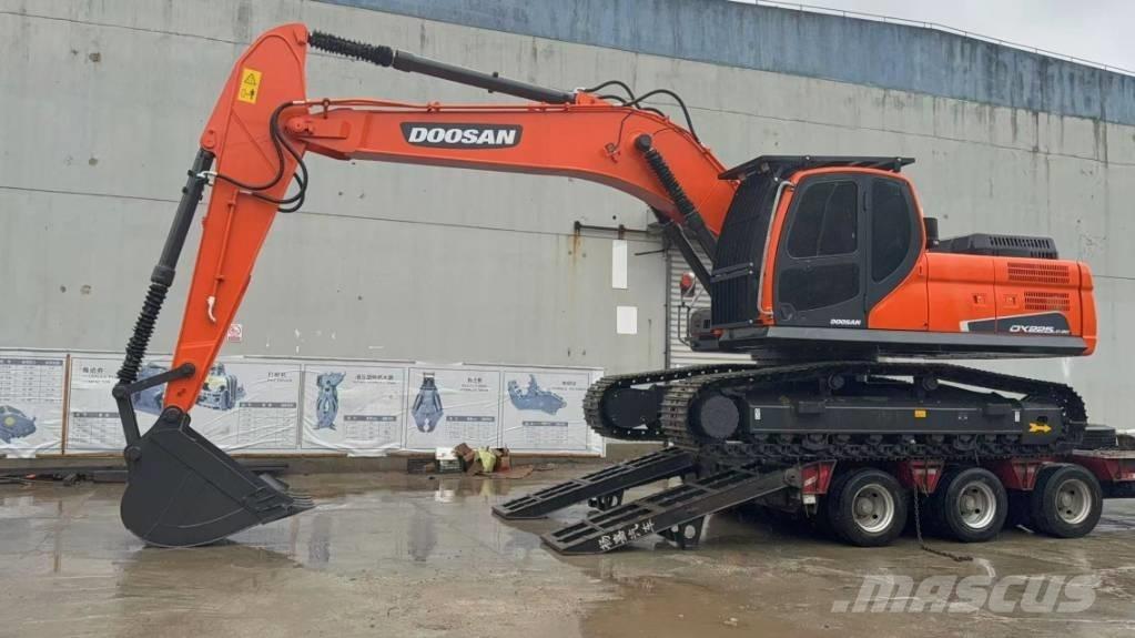 Doosan DX 225 LCA Koparki gąsienicowe
