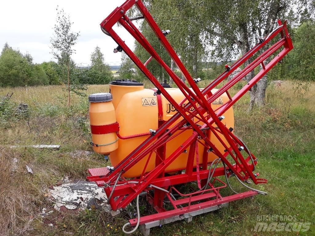 Junkkari 8/700 Zamontowane opryskiwacze