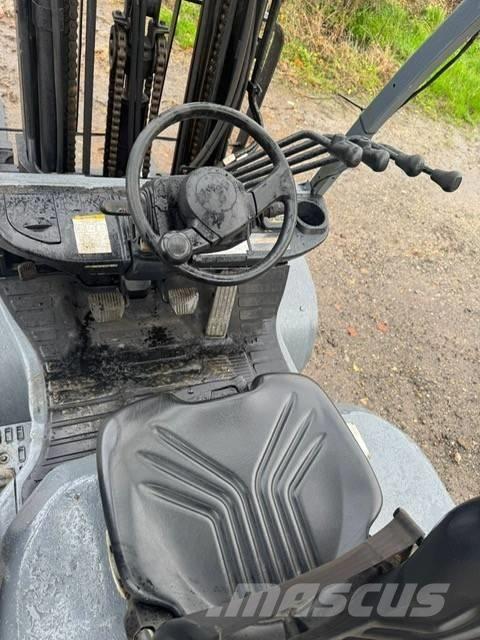 Toyota 8 FDF 30 Wózki Diesla