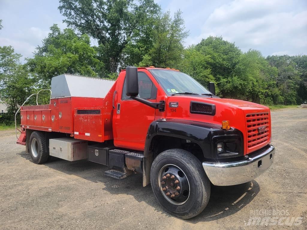GMC 7500 Pick-upy / Pojazdy z otwieranymi burtami