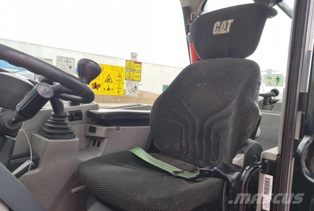CAT TH 408 D Ładowarki rolnicze
