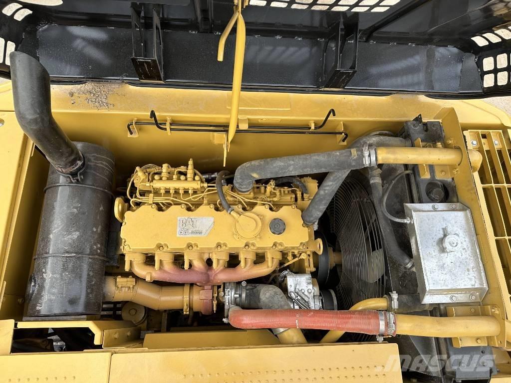 CAT 320 D Koparki gąsienicowe