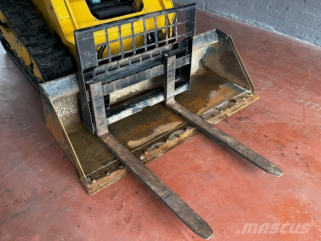 CAT 259 D Ładowarki burtowe