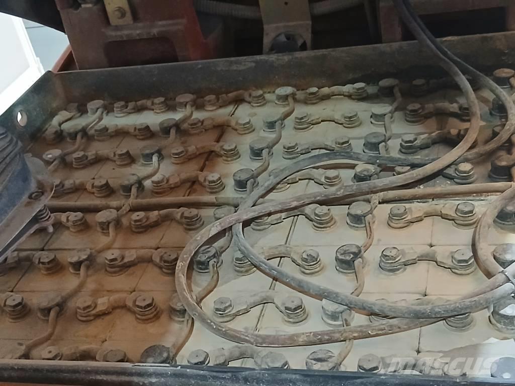 Linde E25/600-336 Wózki elektryczne