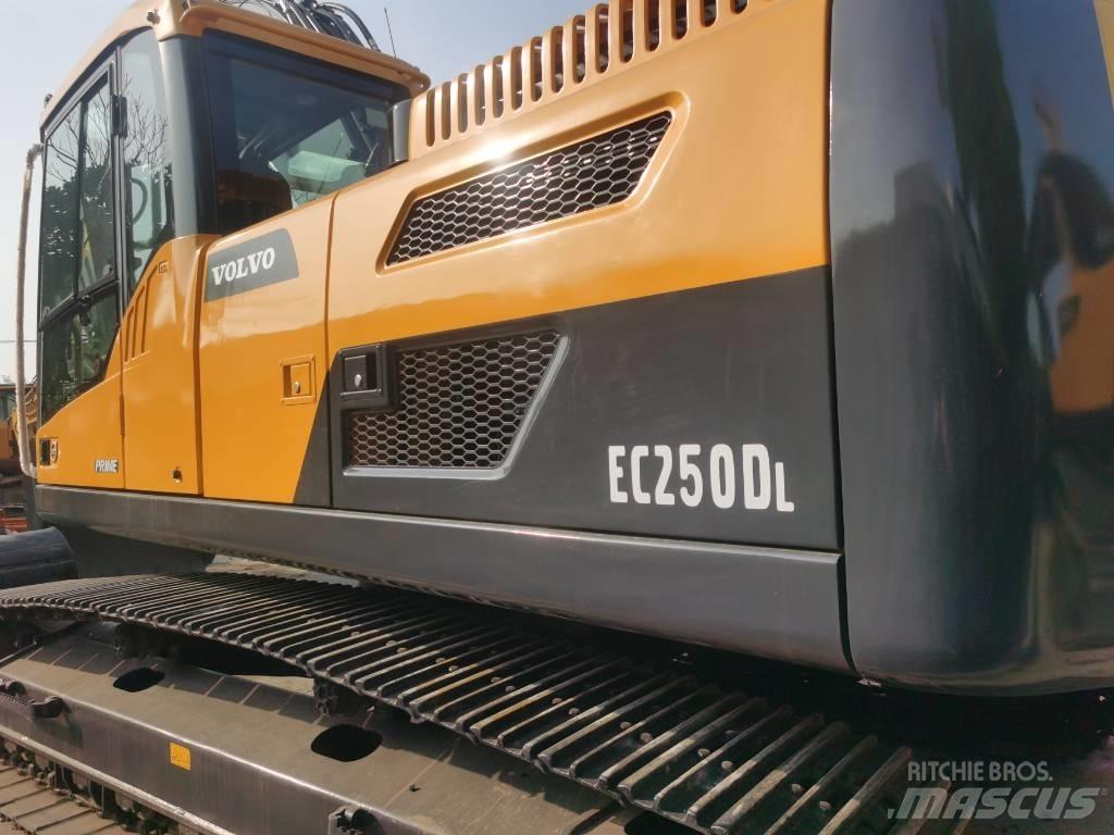 Volvo EC 250 D L Koparki gąsienicowe