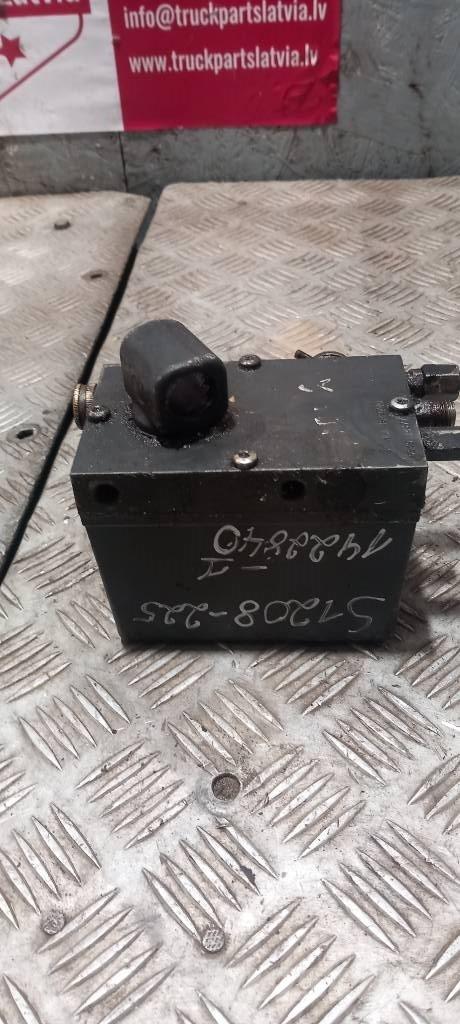 Scania 94 D.    1428640 Hydraulika