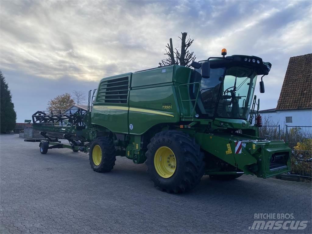 John Deere T550 Kombajny zbożowe