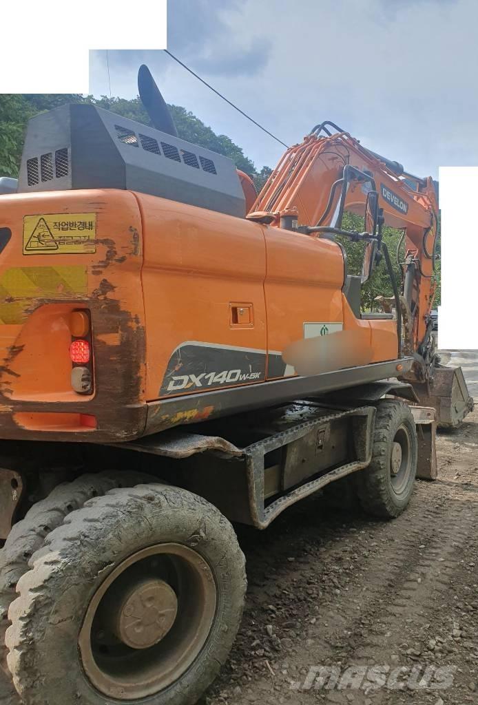 Doosan DX 140 W Koparki kołowe