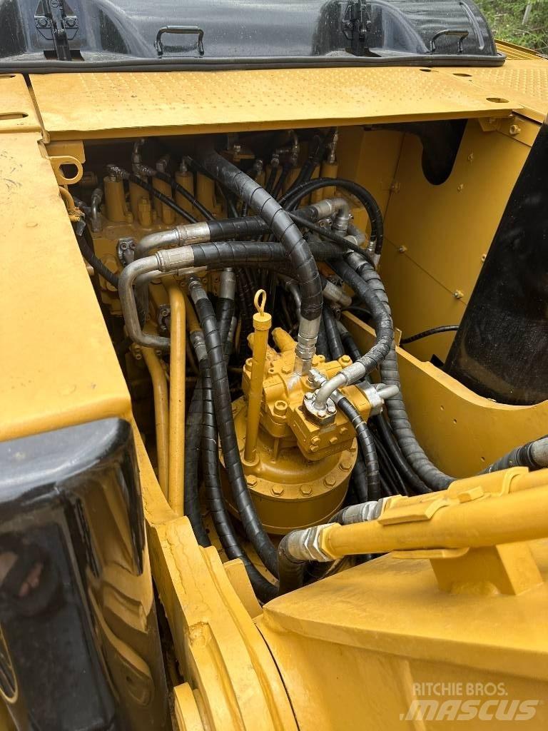 CAT 320D Koparki gąsienicowe