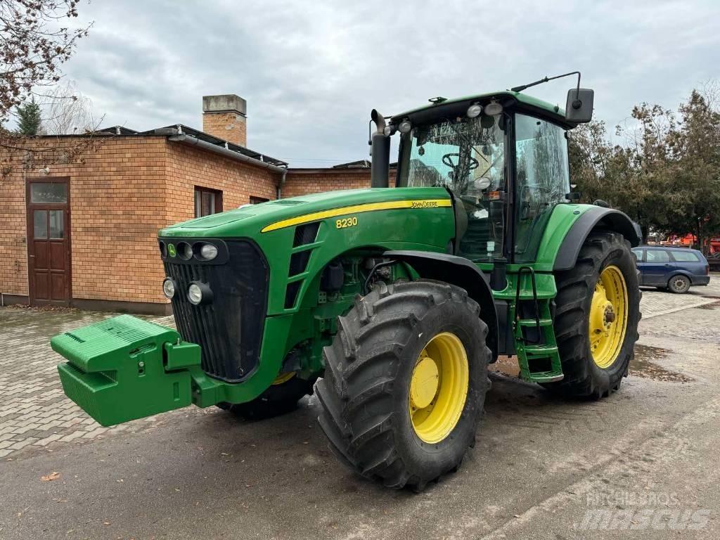 John Deere 8230 Ciągniki rolnicze
