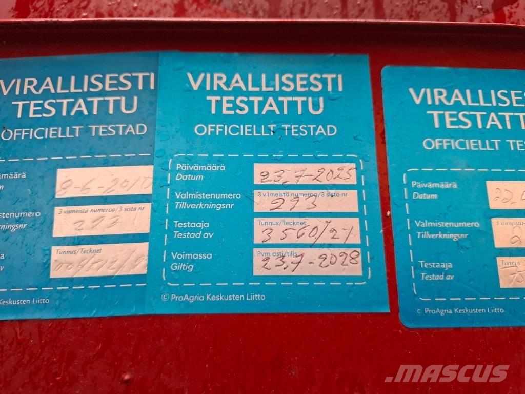 Hardi 800/12 Zamontowane opryskiwacze
