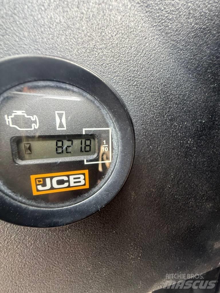 JCB 16 C-1, 821h Minikoparki