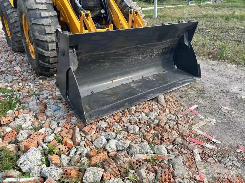 JCB 4CX Koparko-ładowarki