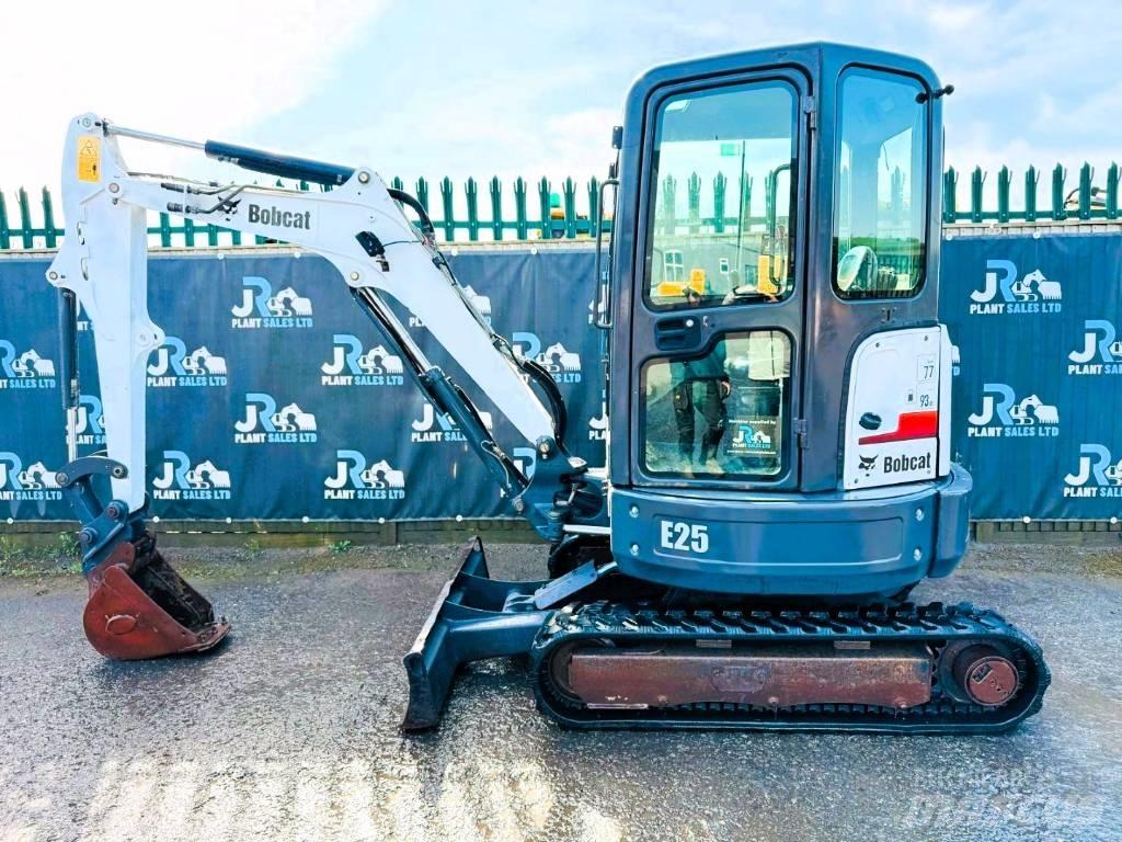 Bobcat E 25 Minikoparki