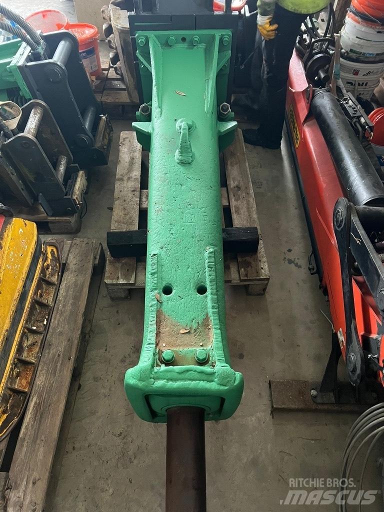 Montabert BRV 32 Młoty hydrauliczne