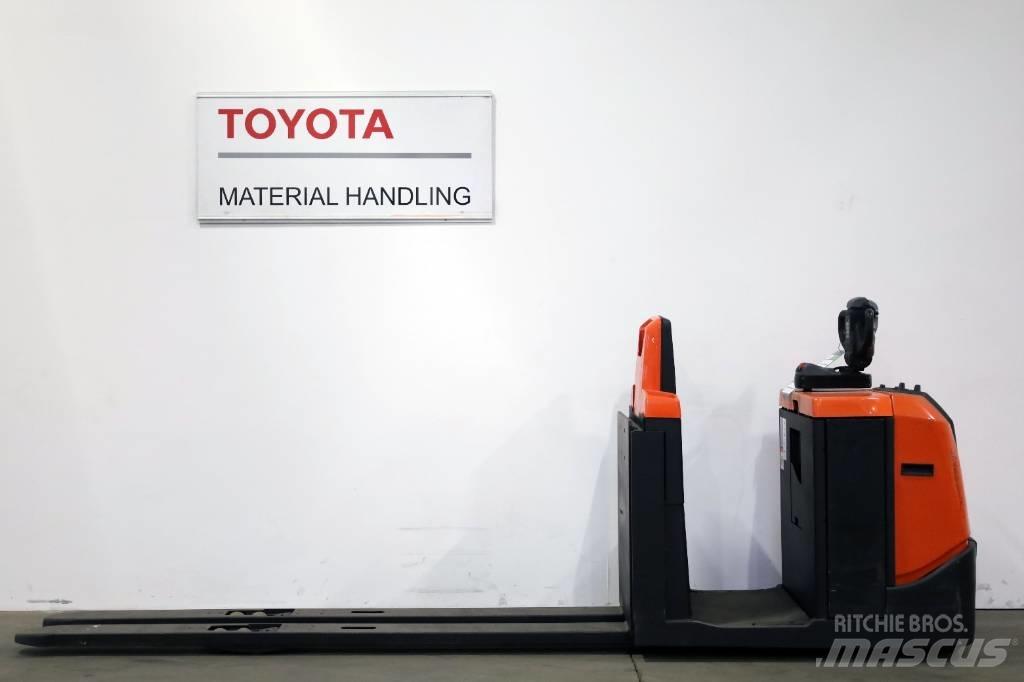 Toyota OSE 250 Wózki kompletacyjne nisko unoszące
