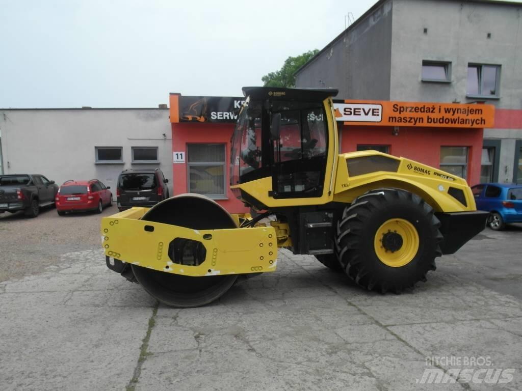 Bomag BW 213 DH-5 Walce jednobębnowe