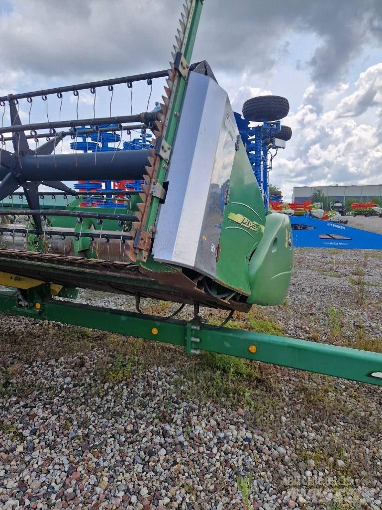 John Deere T670 Kombajny zbożowe
