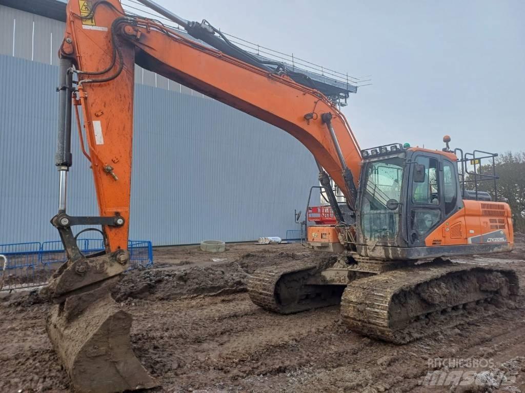 Doosan DX 225 LC-5 Koparki gąsienicowe