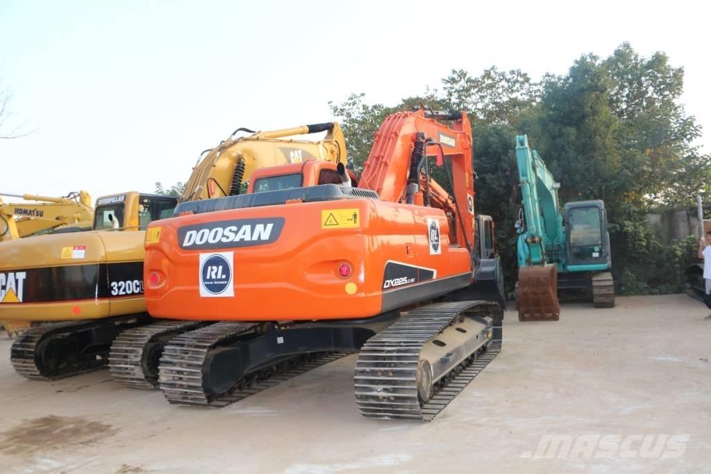 Doosan dx225 Koparki gąsienicowe