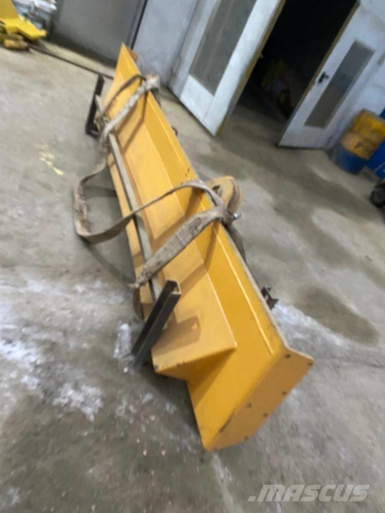 Volvo A 40 F Skrzynie ładunkowe