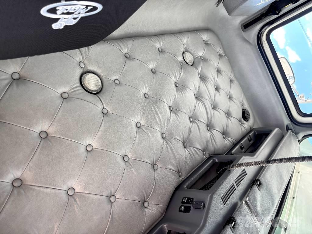 Mack CHU 613 Ciągniki siodłowe