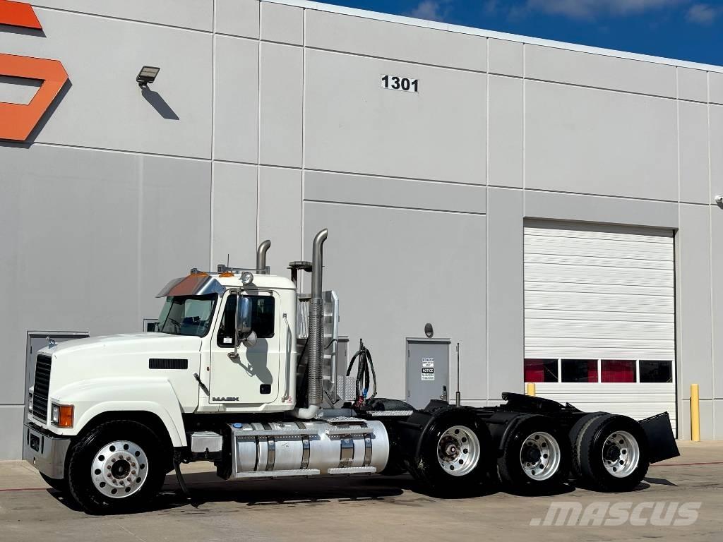 Mack CHU 613 Ciągniki siodłowe