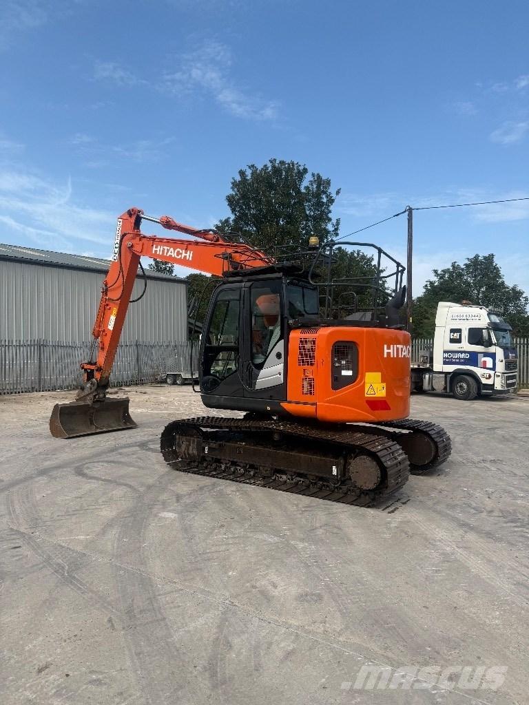 Hitachi ZX 135 US-6 Koparki gąsienicowe