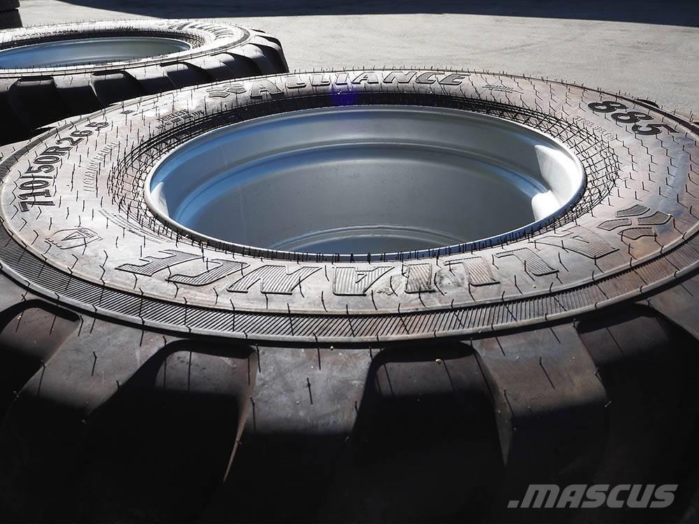 Alliance 885 Opony, koła i felgi