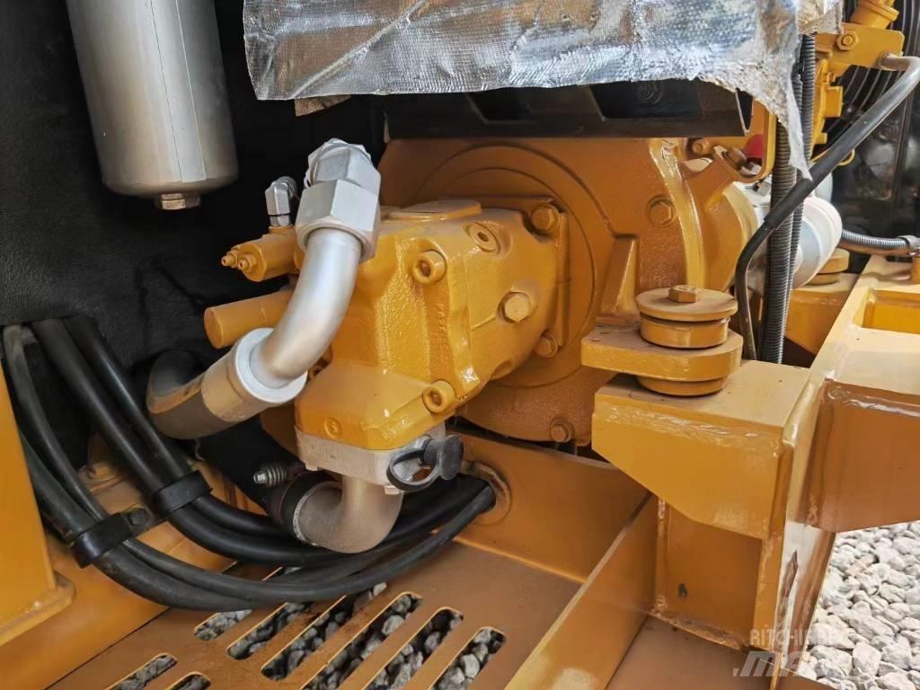 CAT 306 Minikoparki