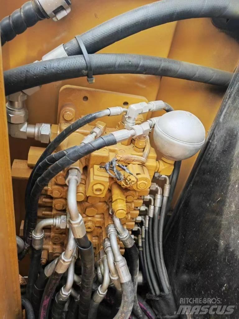 CAT 306 Minikoparki