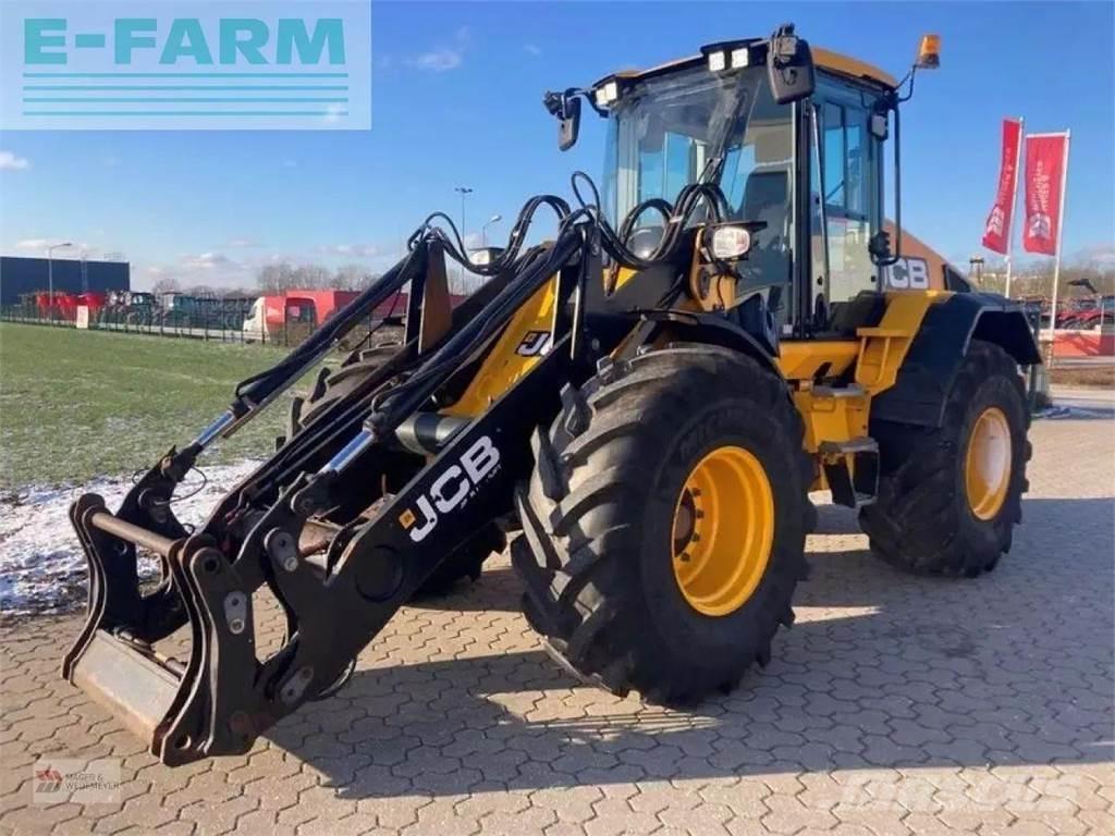 JCB 419s agri Minikoparki
