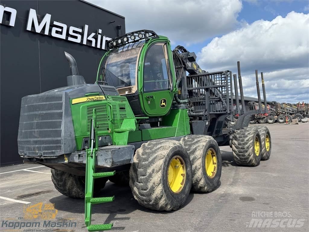 John Deere 1210G Forwardery