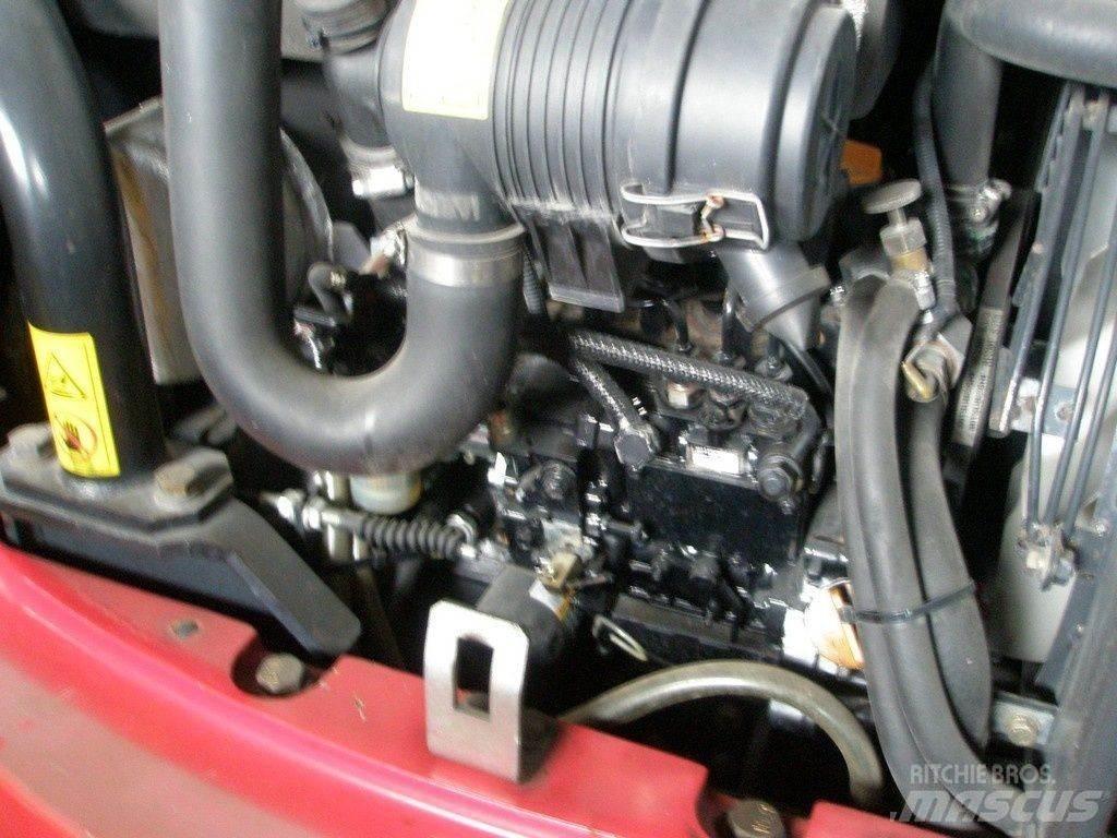 Takeuchi TB23R Minikoparki