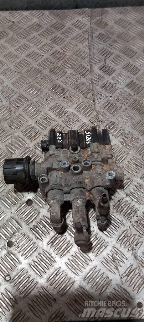 Scania 94 D.   1499799 Hamulce