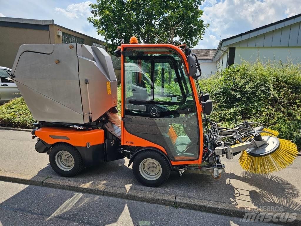 Holder X45 Zamiatarki - Zgarniarki - Odśnieżarki