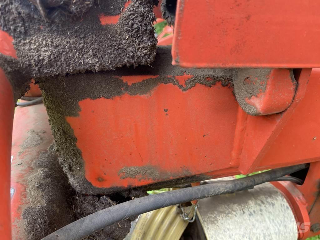 Kuhn GF6301MH Zgrabiarki i przetrząsacze